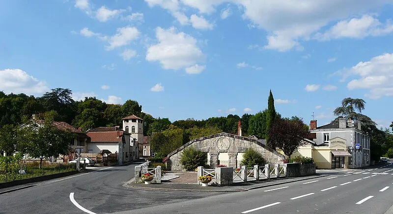 Vue de Sarliac-sur-l'Isle, Dordogne